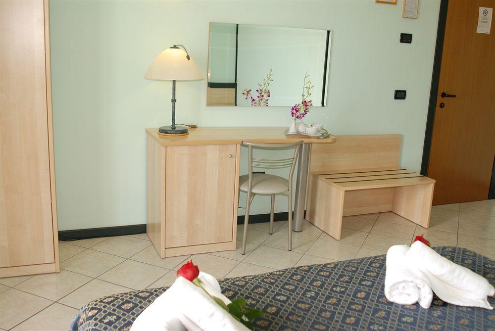 Hotel Gran Delta Rosolina Buitenkant foto