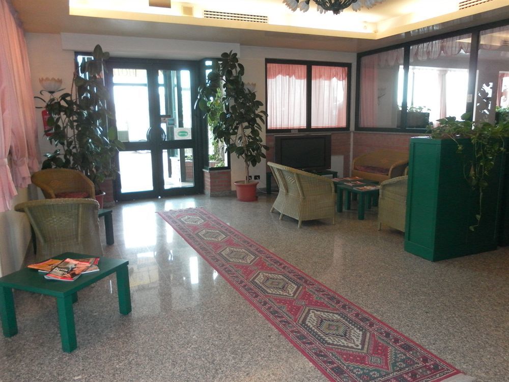 Hotel Gran Delta Rosolina Buitenkant foto
