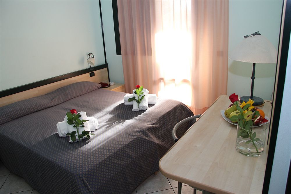 Hotel Gran Delta Rosolina Buitenkant foto